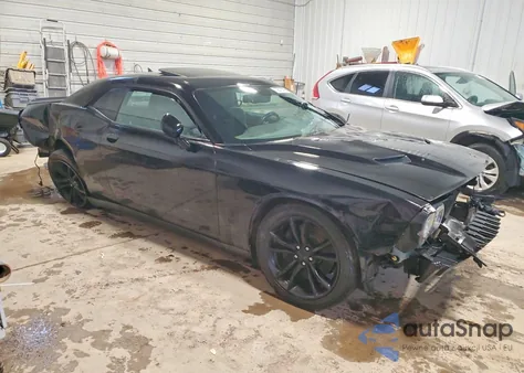 2015 Dodge Challenger R/T Scat Pack z USA, uszkodzony, nr VIN 2C3CDZFJ2FH747484